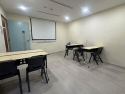 Chiat Hong Building (D7), Office #579589271